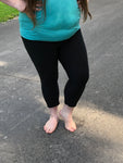 Yoga Solid Black Standard Capri's